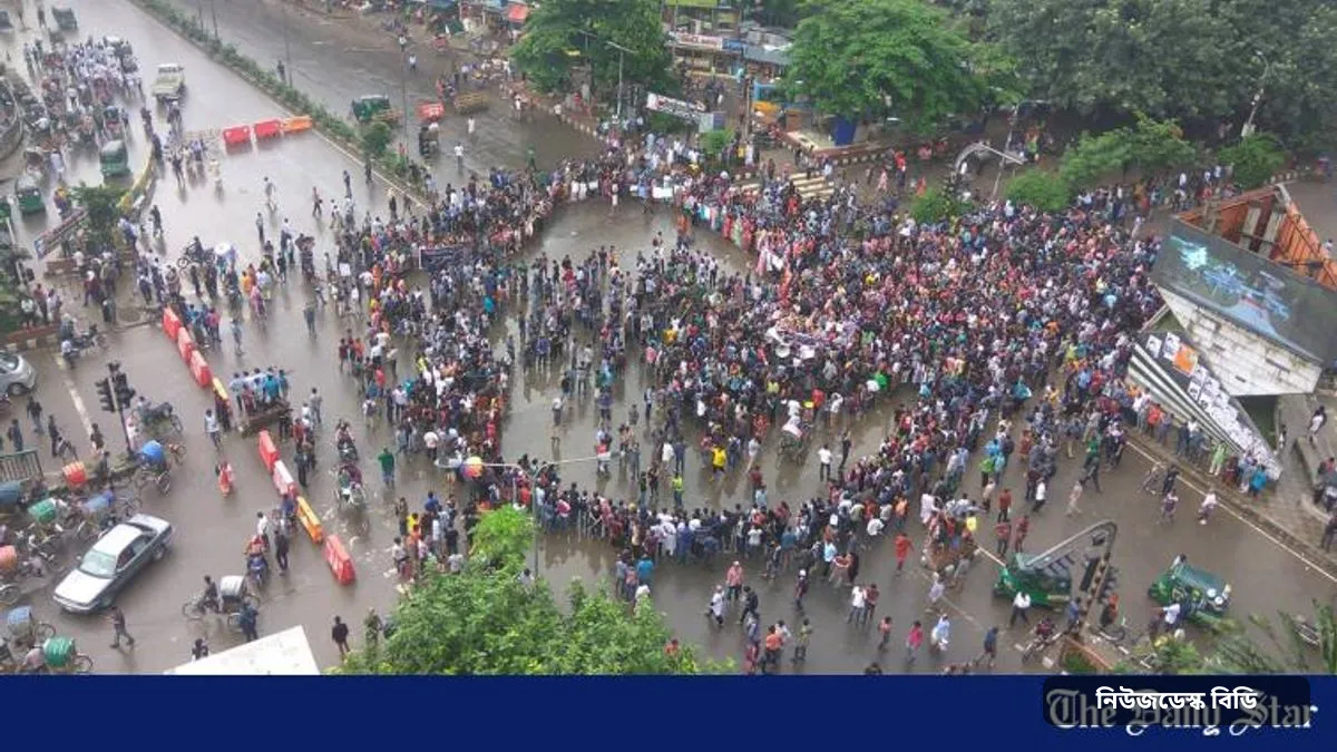 জুলাই ২০১৮: সড়কে দুই শিক্ষার্থী নিহত ও নিরাপত্তার দাবিতে আন্দোলন