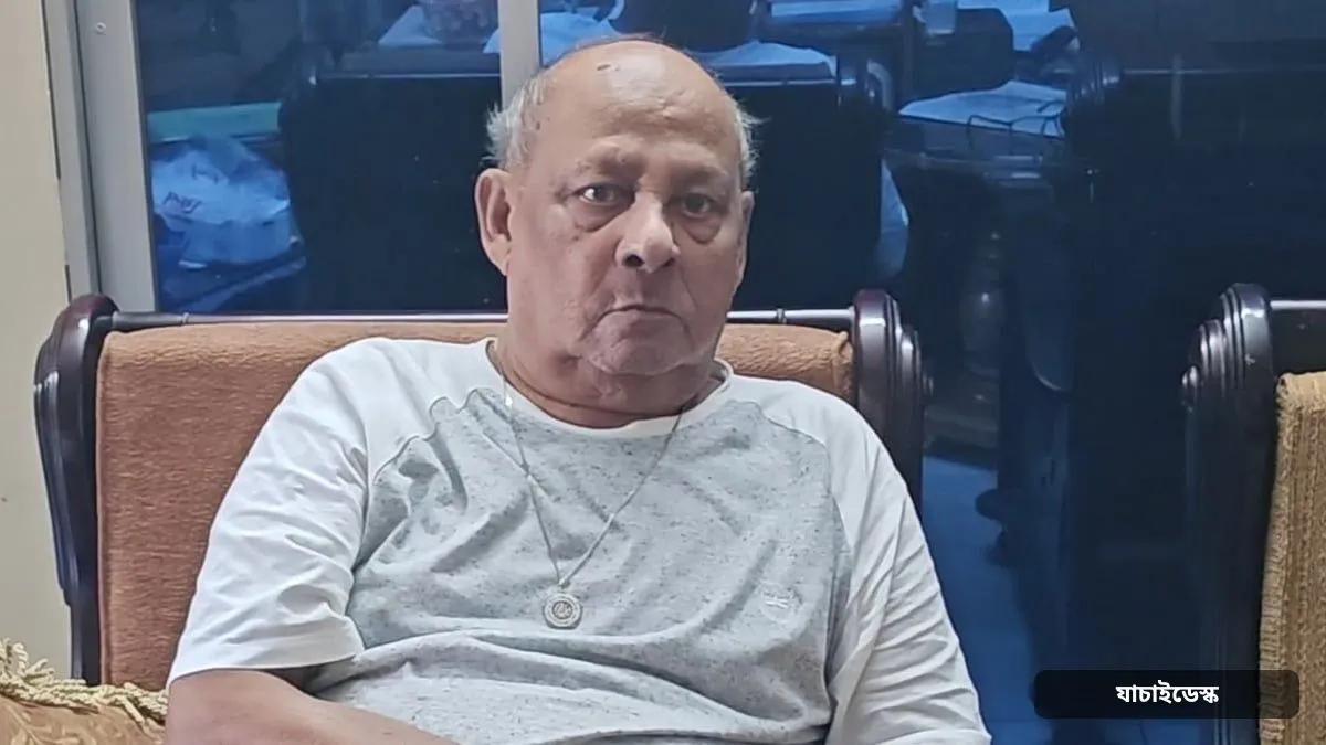 লন্ডনে থেকে যাওয়ার সুযোগ ছিল, গ্রামে ফিরে মানুষের জন্য কাজ করছেন প্রবীণ চিকিৎসক