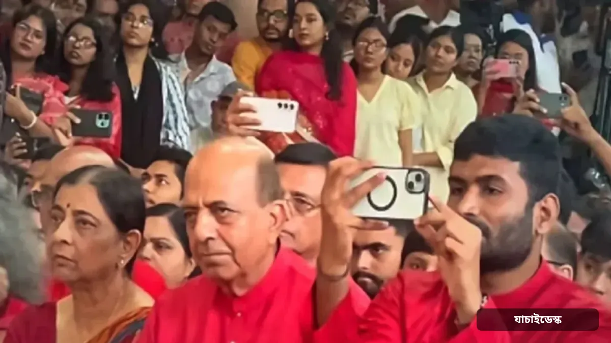 মহালয়ায় দেবীপক্ষের সূচনা অনুষ্ঠানে ঢাকেশ্বরী মন্দিরে ভারতের হাইকমিশনার