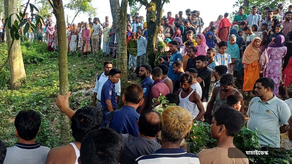 রাতে স্ত্রীর সঙ্গে কথা-কাটাকাটি, সকালে সড়কের পাশে মিলল লাশ